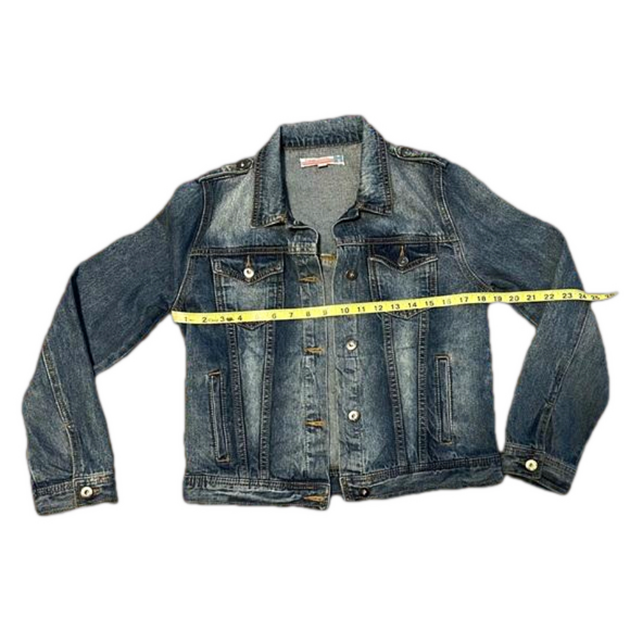 Jean Jacket with Fringe on Back - Picture 4 of 6